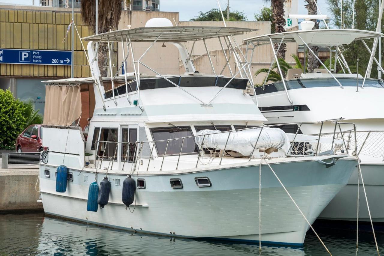 Boat Accommodations Barcelona Sant Adrià de Besòs Exterior foto