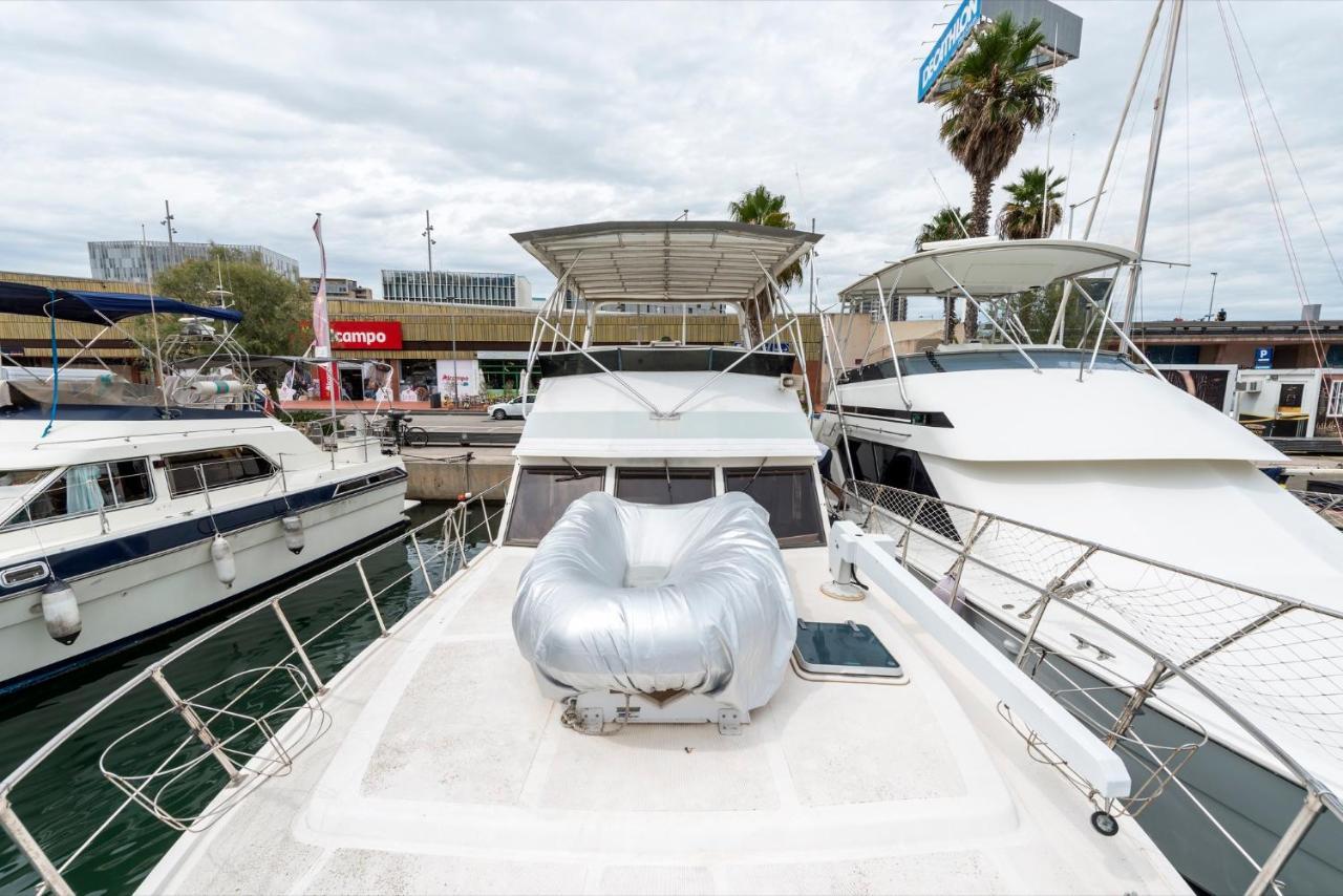 Boat Accommodations Barcelona Sant Adrià de Besòs Exterior foto