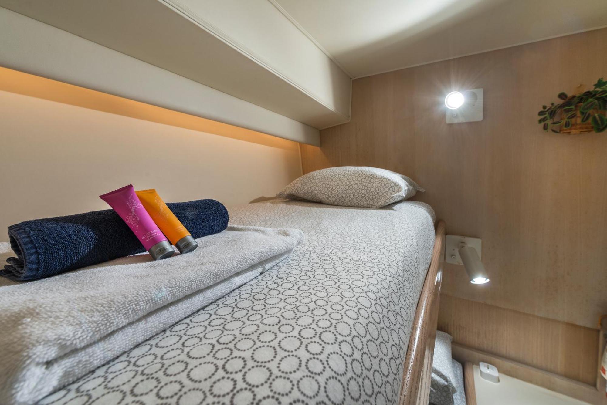 Boat Accommodations Barcelona Sant Adrià de Besòs Habitación foto